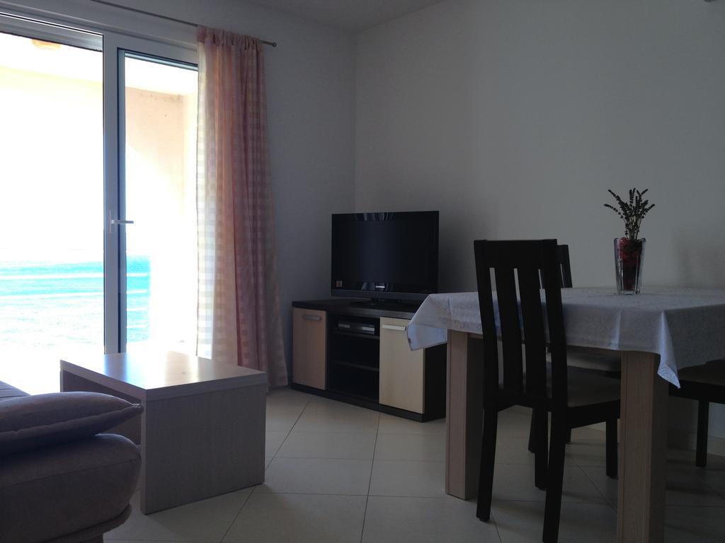 Apartments Villa Amalia Omis Room photo